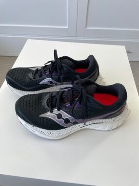 Saucony Endorphin Speed 4 Black/purple 6.5M